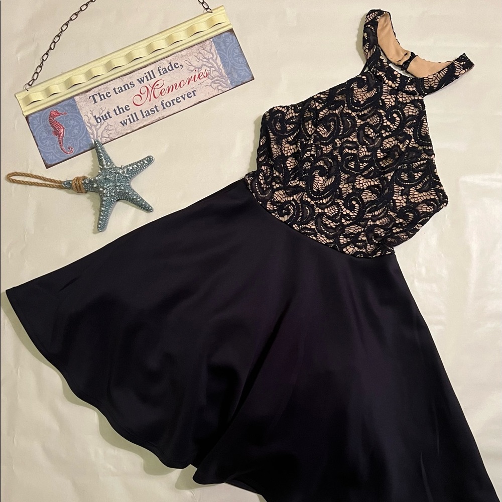 Semi-formal Dress. Nvy Blue, Halter, Lace Sz 7/8